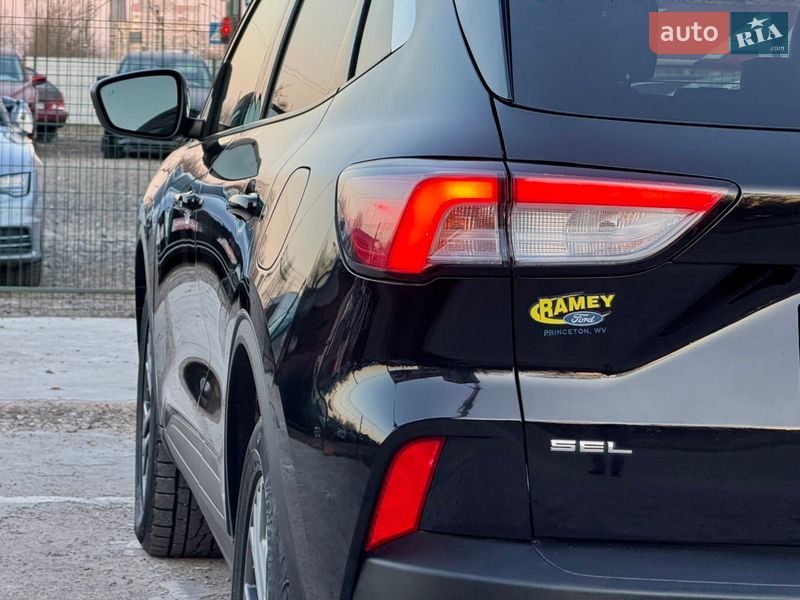Внедорожник / Кроссовер Ford Escape 2019 в Киеве