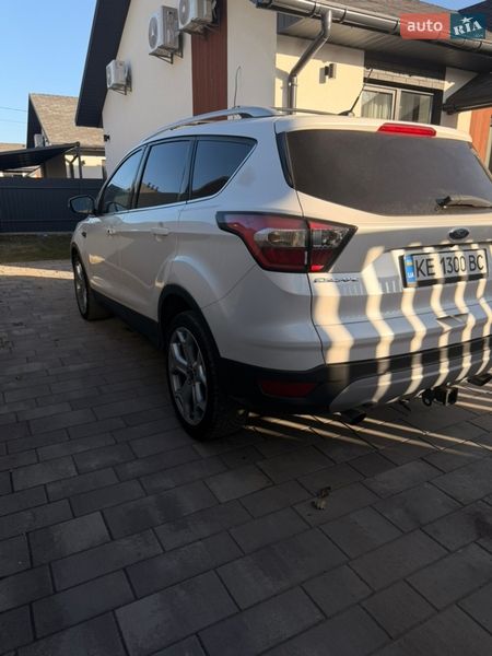 Внедорожник / Кроссовер Ford Escape 2016 в Киеве