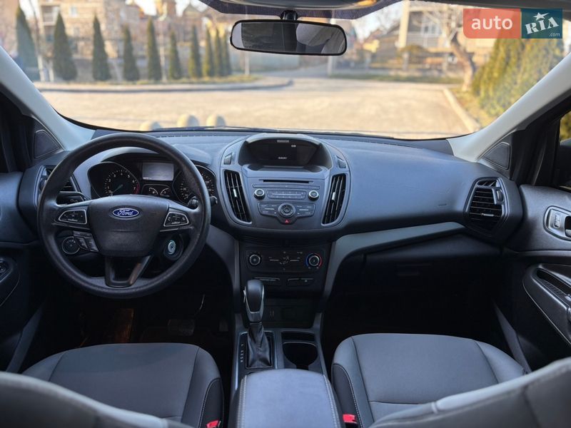 Внедорожник / Кроссовер Ford Escape 2017 в Ивано-Франковске