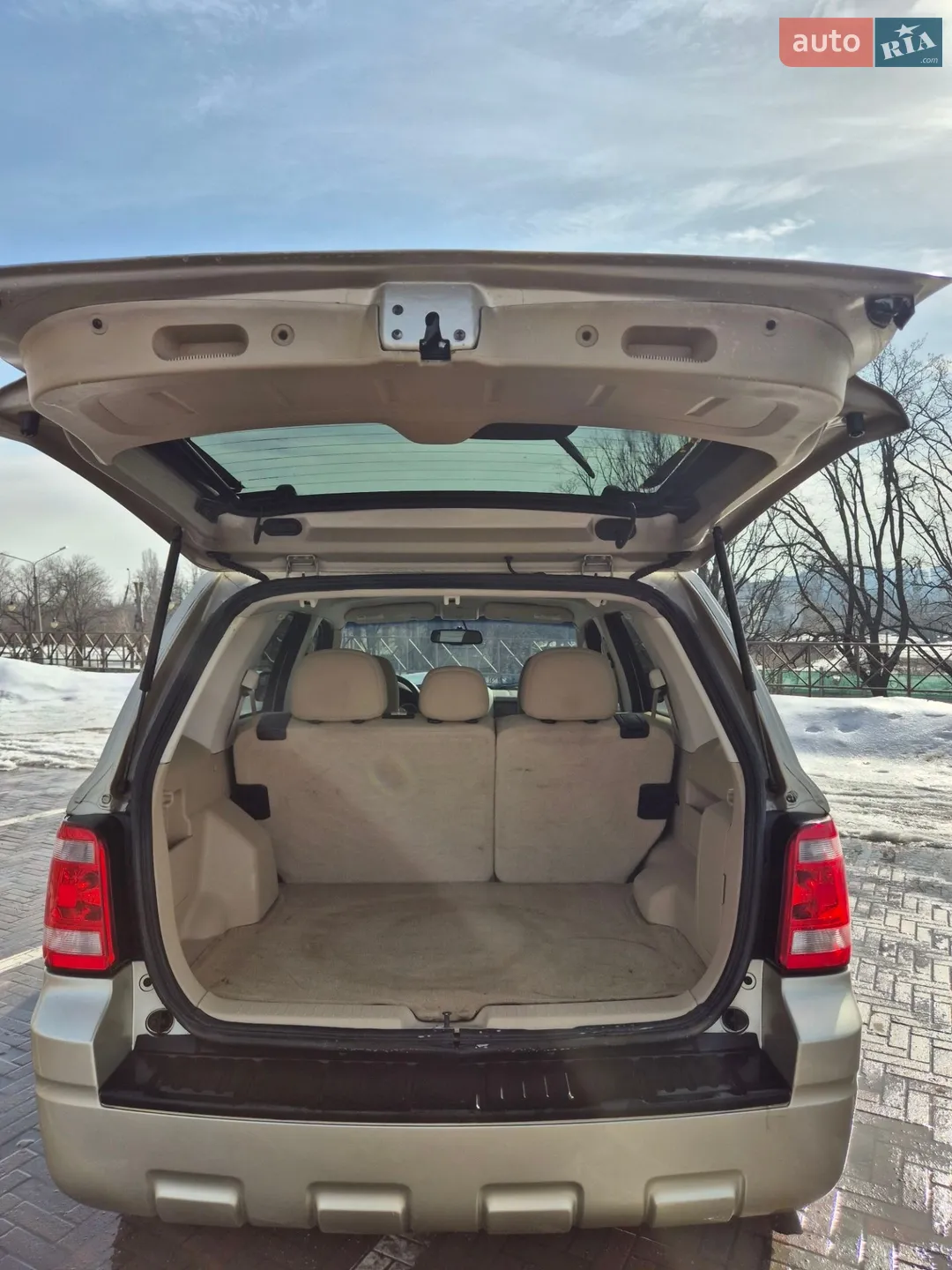 2011 Ford Escape - мініатюра 7