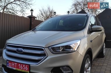 Внедорожник / Кроссовер Ford Escape 2017 в Дубно