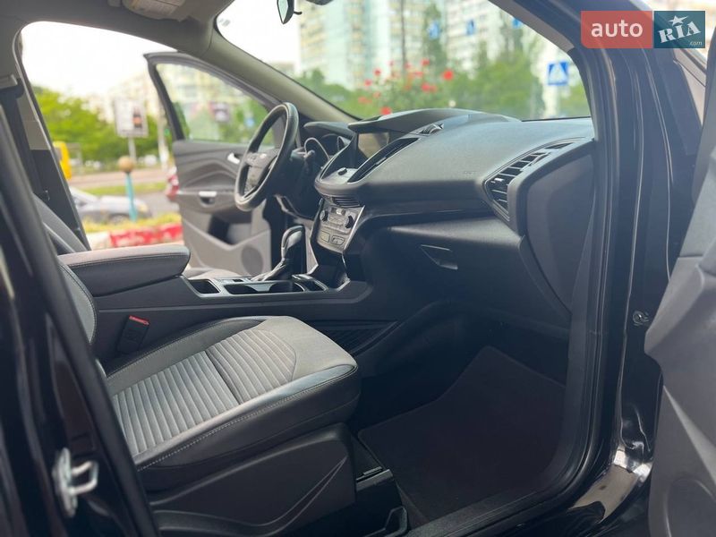 Позашляховик / Кросовер Ford Escape 2019 в Одесі фото 23 Позашляховик / Кросовер Ford Escape 2019 в Одесі