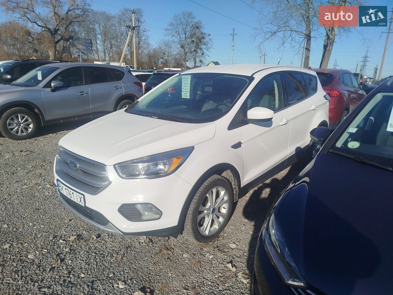 Внедорожник / Кроссовер Ford Escape 2017 в Ровно