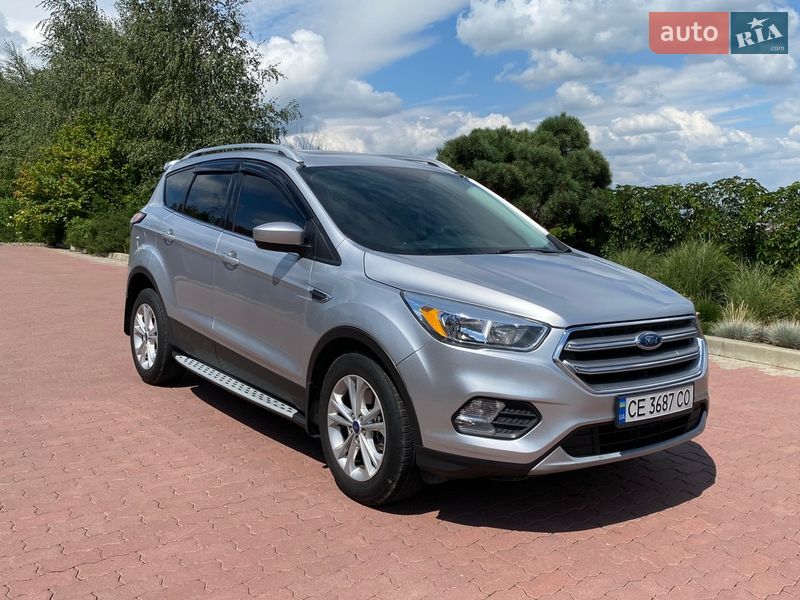Внедорожник / Кроссовер Ford Escape 2016 в Черновцах