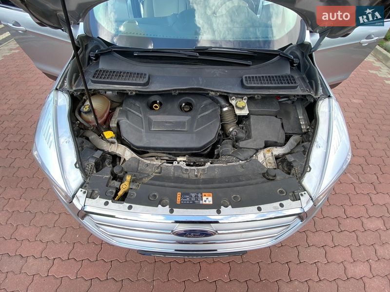 Внедорожник / Кроссовер Ford Escape 2016 в Черновцах