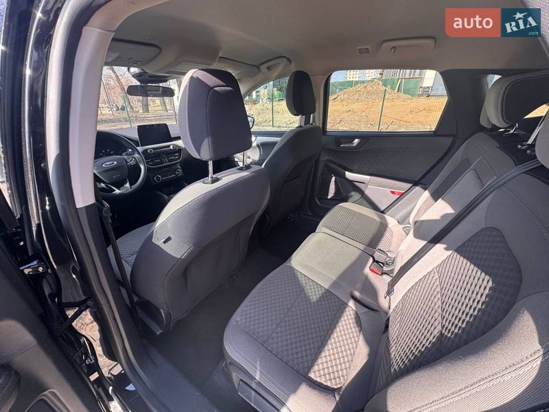 Внедорожник / Кроссовер Ford Escape 2019 в Киеве