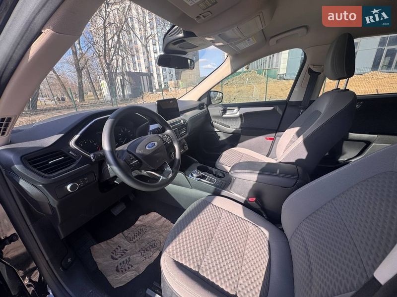 Внедорожник / Кроссовер Ford Escape 2019 в Киеве