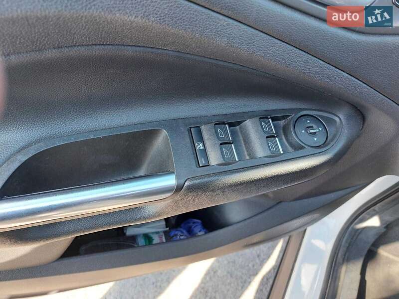 Внедорожник / Кроссовер Ford Escape 2014 в Львове фото 14 Внедорожник / Кроссовер Ford Escape 2014 в Львове