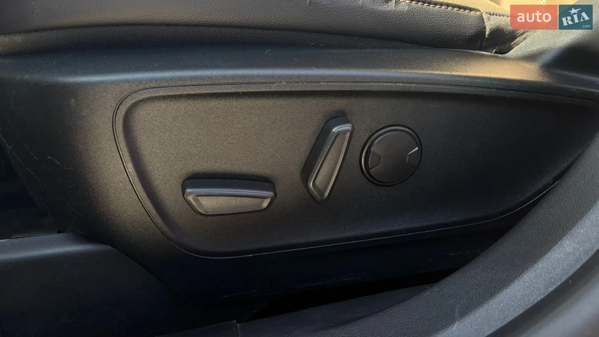 2020 Ford Escape - мініатюра 12