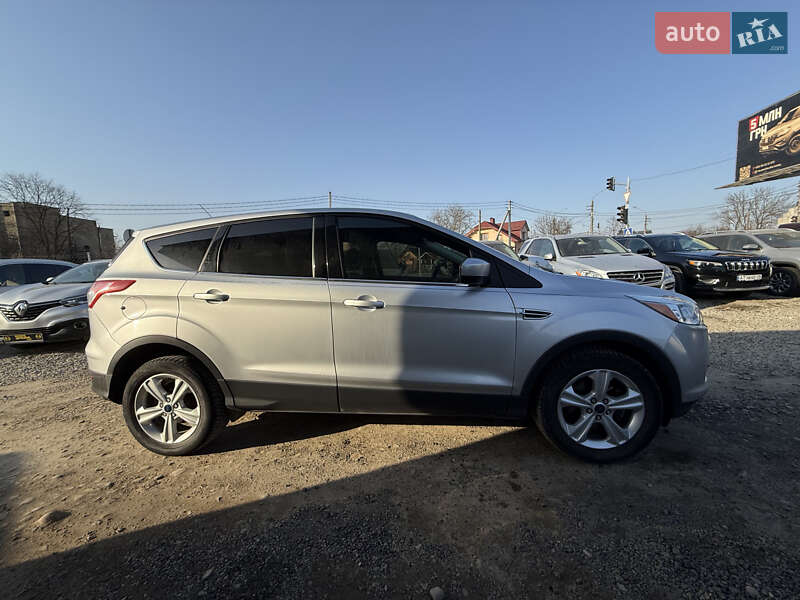 Внедорожник / Кроссовер Ford Escape 2016 в Ивано-Франковске