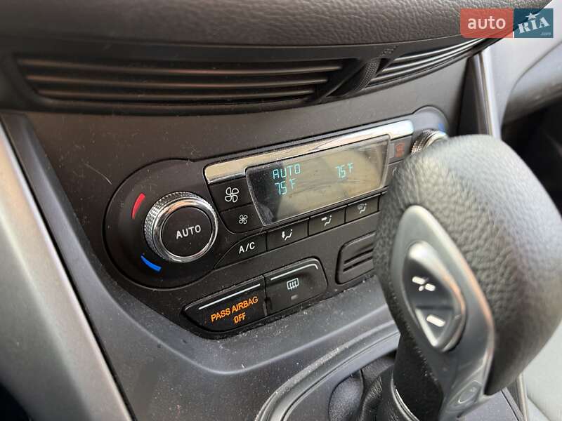 Внедорожник / Кроссовер Ford Escape 2016 в Львове