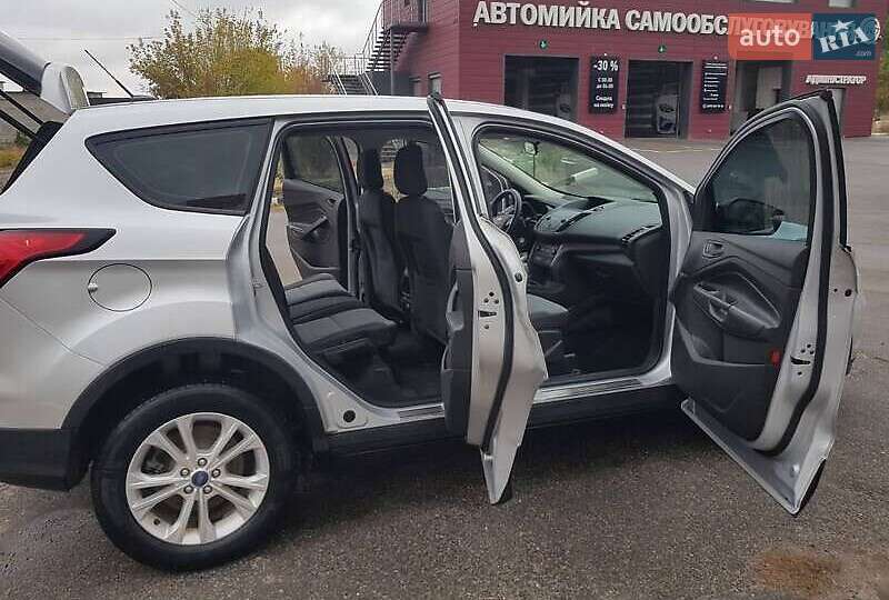 Внедорожник / Кроссовер Ford Escape 2019 в Тернополе