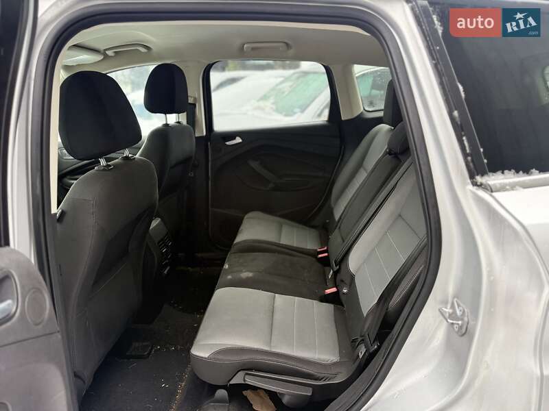 Внедорожник / Кроссовер Ford Escape 2016 в Львове