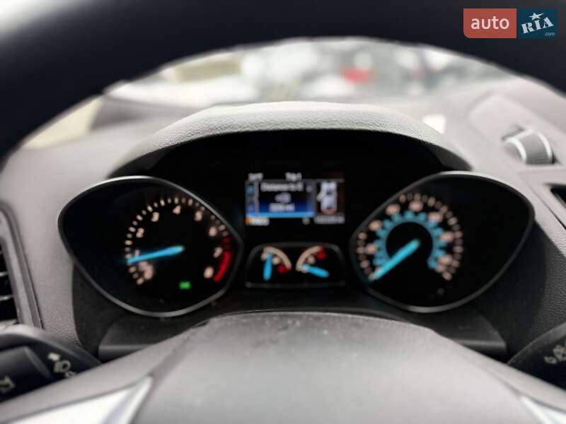 Внедорожник / Кроссовер Ford Escape 2016 в Львове