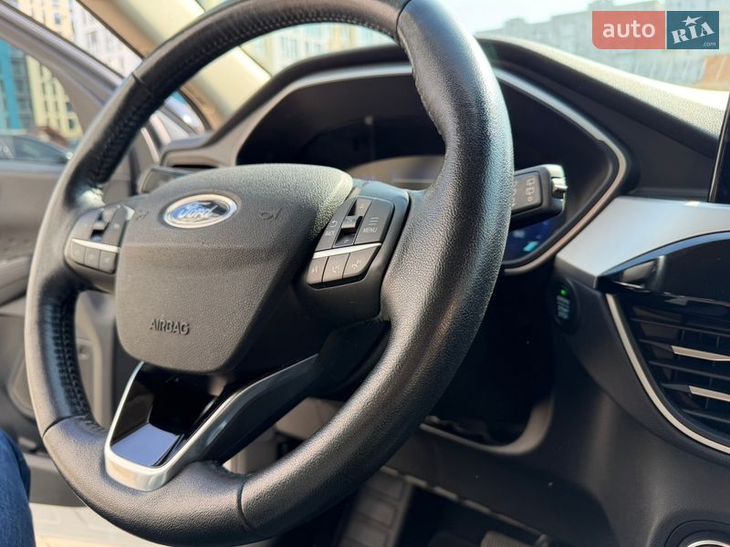 Позашляховик / Кросовер Ford Escape 2019 в Черкасах фото 32 Позашляховик / Кросовер Ford Escape 2019 в Черкасах