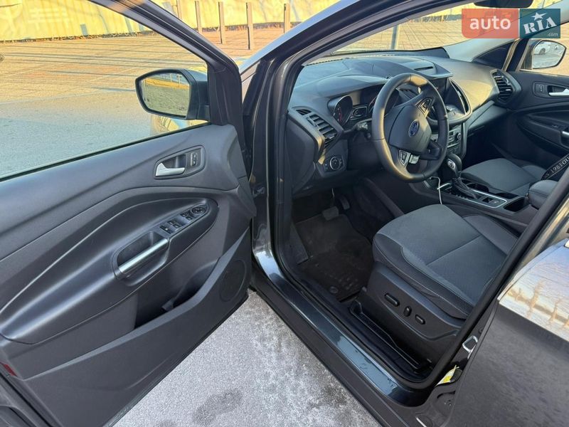 Внедорожник / Кроссовер Ford Escape 2018 в Днепре