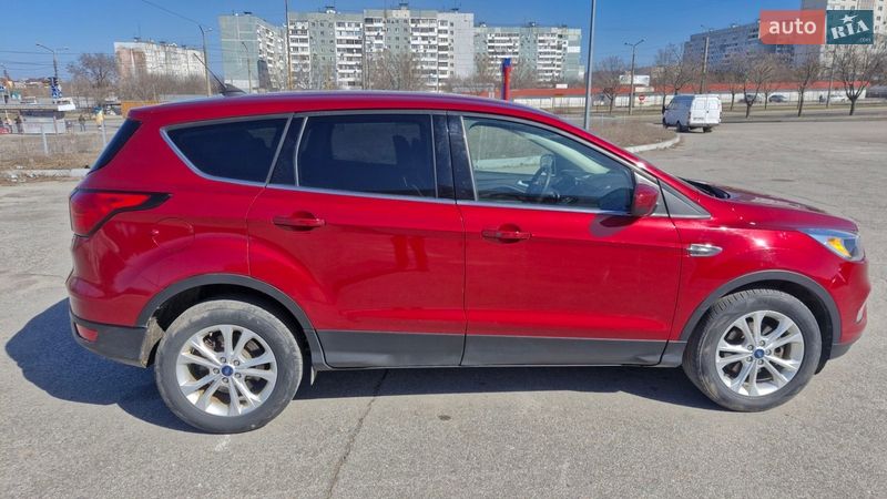 Внедорожник / Кроссовер Ford Escape 2018 в Запорожье