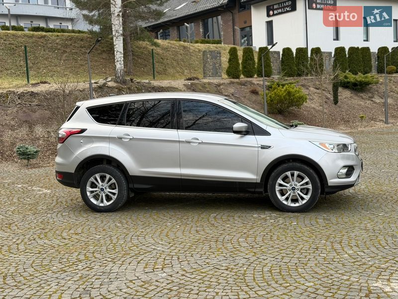 Внедорожник / Кроссовер Ford Escape 2017 в Старом Самборе фото 4 Внедорожник / Кроссовер Ford Escape 2017 в Старом Самборе