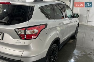 Внедорожник / Кроссовер Ford Escape 2017 в Тернополе