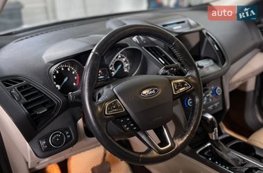 Внедорожник / Кроссовер Ford Escape 2017 в Тернополе