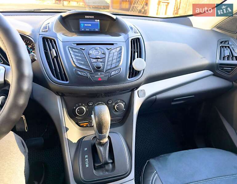 Внедорожник / Кроссовер Ford Escape 2015 в Луцке