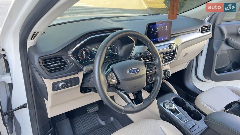 Внедорожник / Кроссовер Ford Escape 2021 в Ивано-Франковске