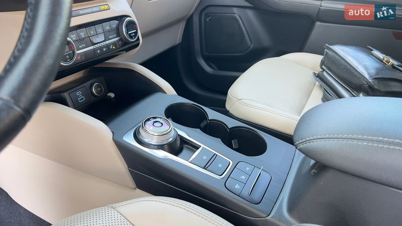 Внедорожник / Кроссовер Ford Escape 2021 в Ивано-Франковске