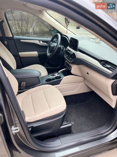 Внедорожник / Кроссовер Ford Escape 2019 в Львове