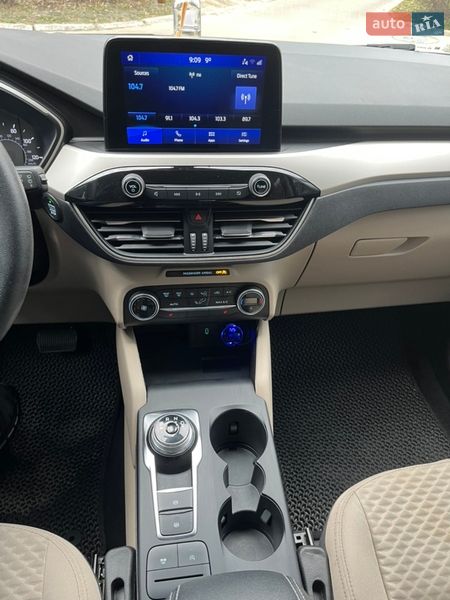 Внедорожник / Кроссовер Ford Escape 2019 в Львове