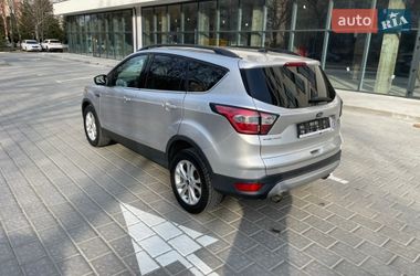 Внедорожник / Кроссовер Ford Escape 2016 в Ровно