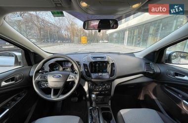 Внедорожник / Кроссовер Ford Escape 2016 в Ровно