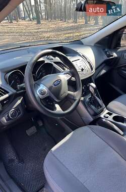Внедорожник / Кроссовер Ford Escape 2015 в Черновцах