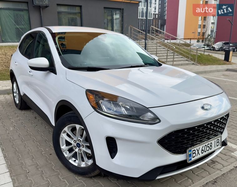 Внедорожник / Кроссовер Ford Escape 2020 в Киеве