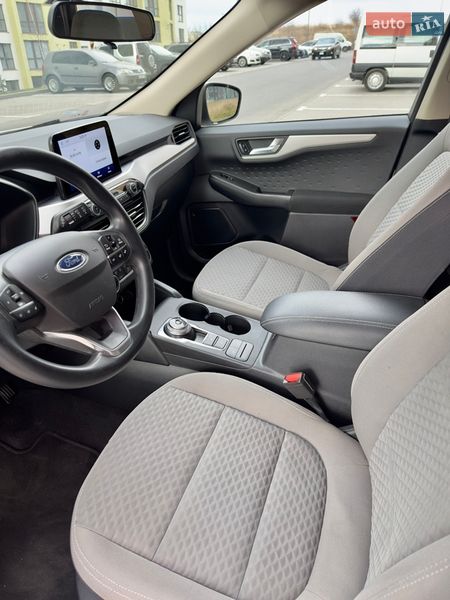 Внедорожник / Кроссовер Ford Escape 2020 в Киеве