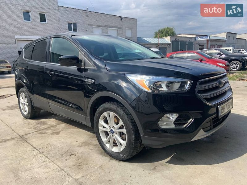 Внедорожник / Кроссовер Ford Escape 2016 в Черкассах