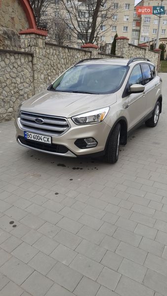 Внедорожник / Кроссовер Ford Escape 2017 в Тернополе