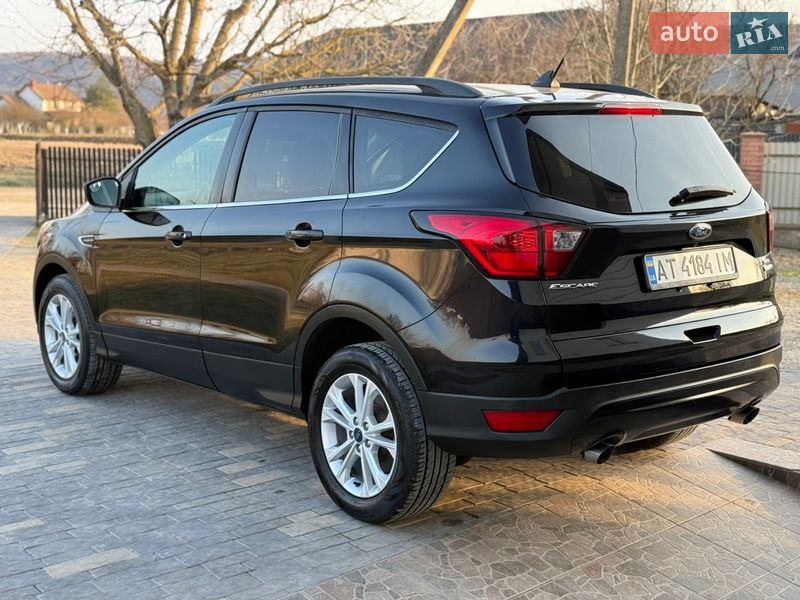 Внедорожник / Кроссовер Ford Escape 2019 в Ивано-Франковске