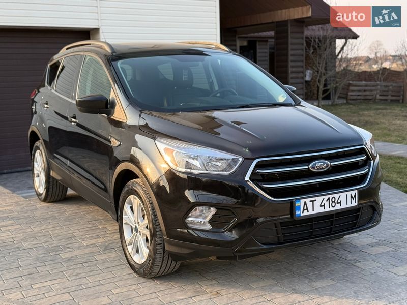 Внедорожник / Кроссовер Ford Escape 2019 в Ивано-Франковске
