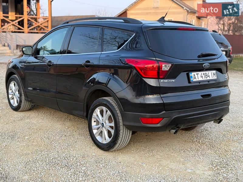 Внедорожник / Кроссовер Ford Escape 2019 в Ивано-Франковске
