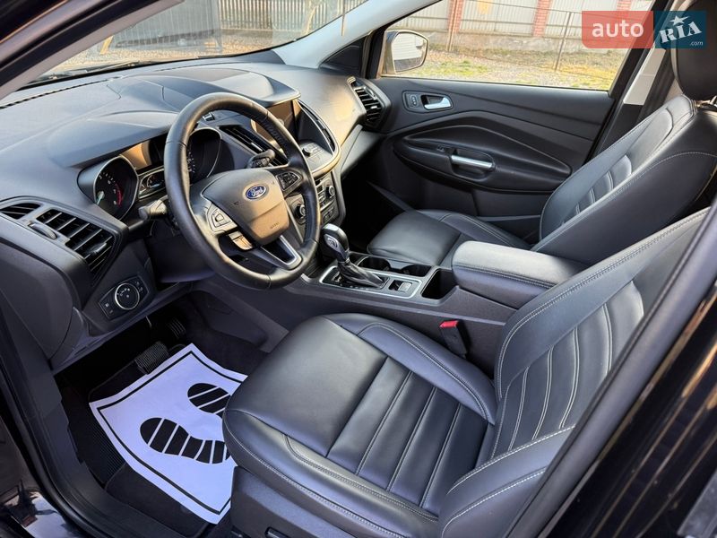 Внедорожник / Кроссовер Ford Escape 2019 в Ивано-Франковске