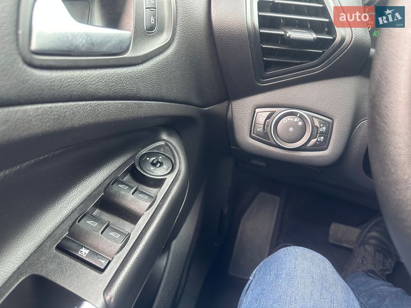 Внедорожник / Кроссовер Ford Escape 2018 в Одессе