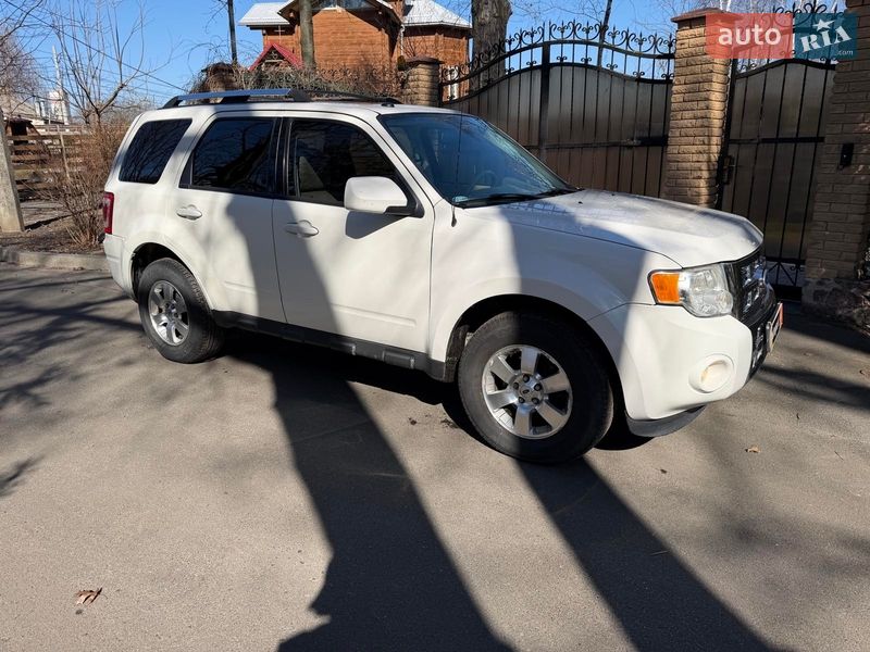 Внедорожник / Кроссовер Ford Escape 2012 в Киеве