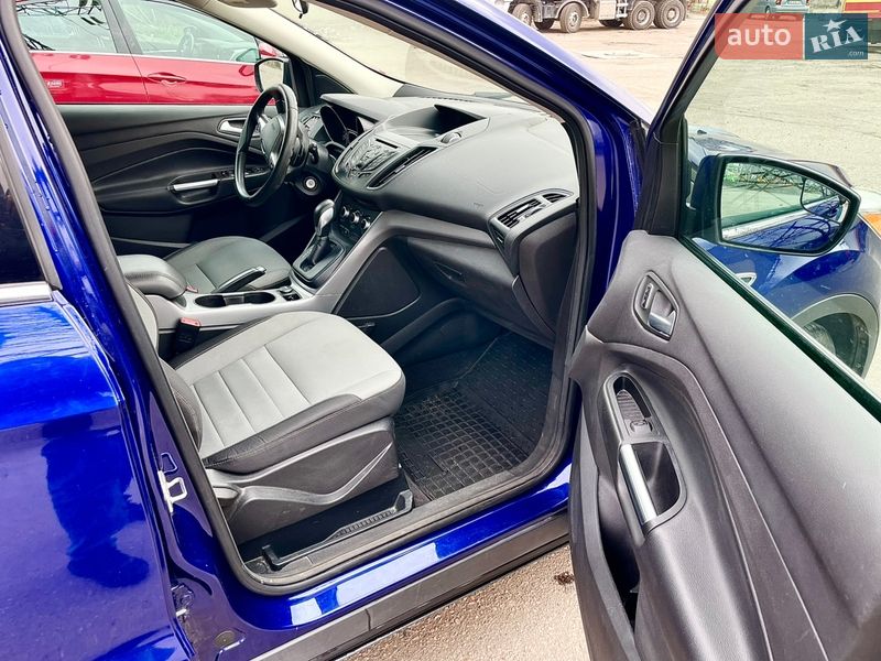 Позашляховик / Кросовер Ford Escape 2015 в Запоріжжі