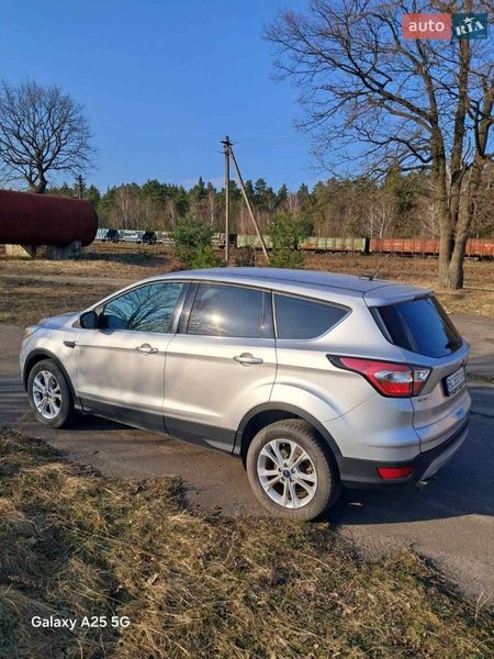 Позашляховик / Кросовер Ford Escape 2017 в Соснівці