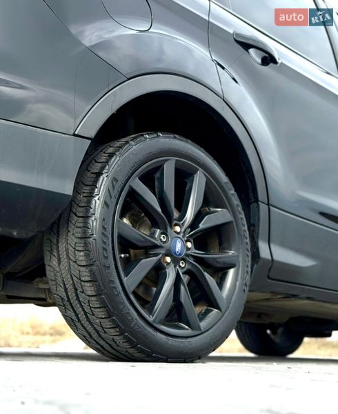 Позашляховик / Кросовер Ford Escape 2016 в Тернополі