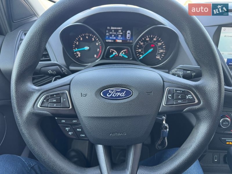 Позашляховик / Кросовер Ford Escape 2017 в Ірпені