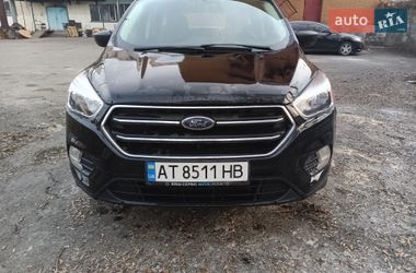 Внедорожник / Кроссовер Ford Escape 2017 в Ровно