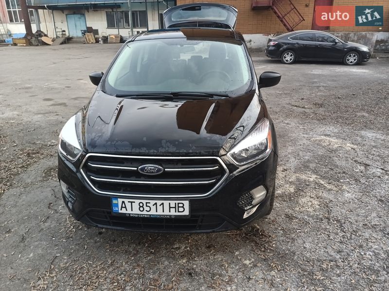 Внедорожник / Кроссовер Ford Escape 2017 в Ровно