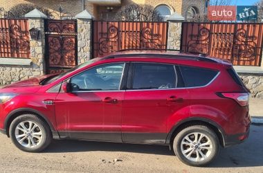 Внедорожник / Кроссовер Ford Escape 2017 в Сквире