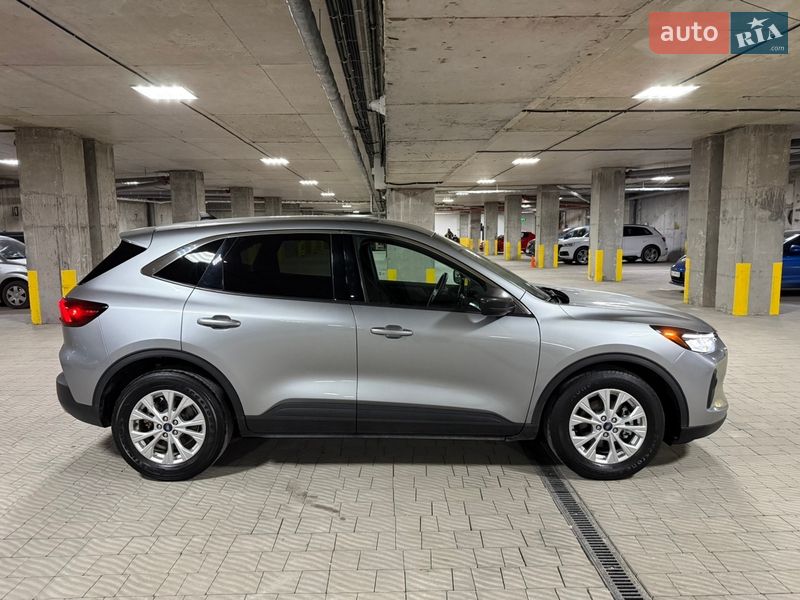 Позашляховик / Кросовер Ford Escape 2023 в Тернополі